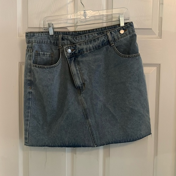 SHEIN Denim Skirt - Picture 1 of 6